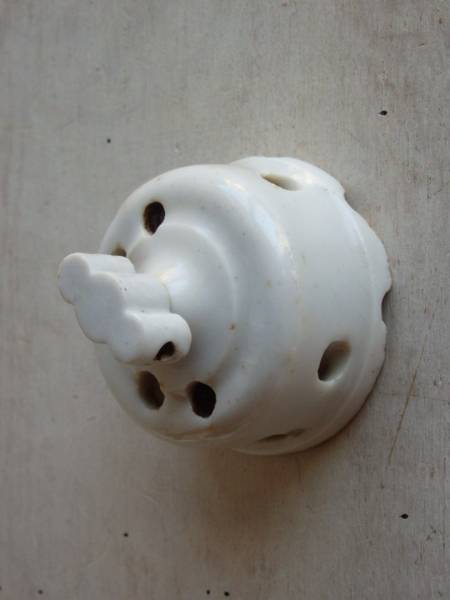 フランスアンティーク　スイッチ　電気　陶器製　パーツ　アトリエ　電子部品　_画像1