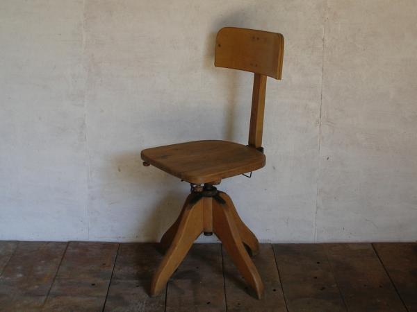 古い木製の椅子 アンティーク フランス アトリエ 椅子 工業系 ヴィンテージ ビンテージ ウッド チェア イス FRANCE PARIS パリ