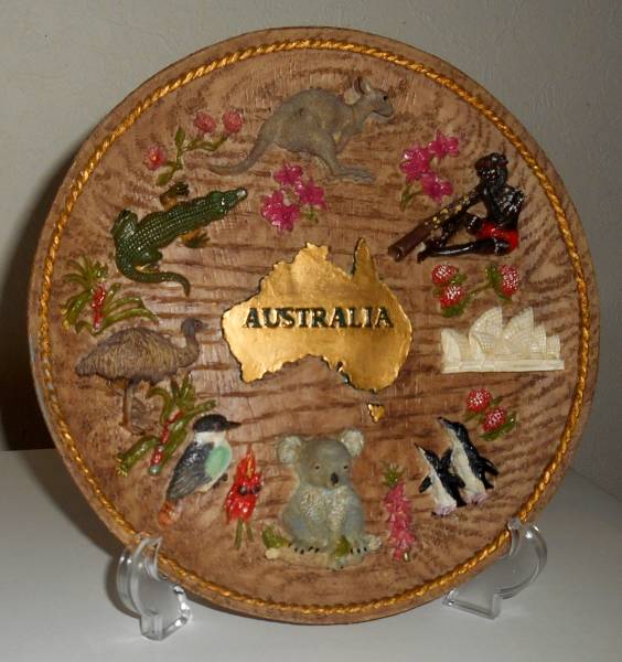★木製 飾り 皿 皿立て付 オーストラリア 動物たち 1枚_画像1