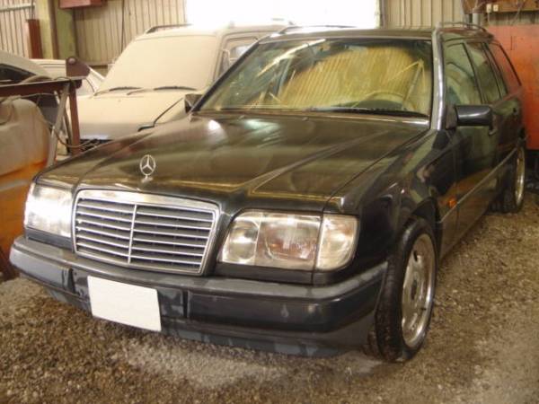 ベンツ 300TE 4MATIC 部品取り車 W124 ステアリングコラムカバー_画像1