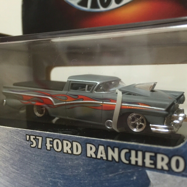 HW/'57 Fordフォード Rancheroランチェロ ホットロッド 1/64_画像2
