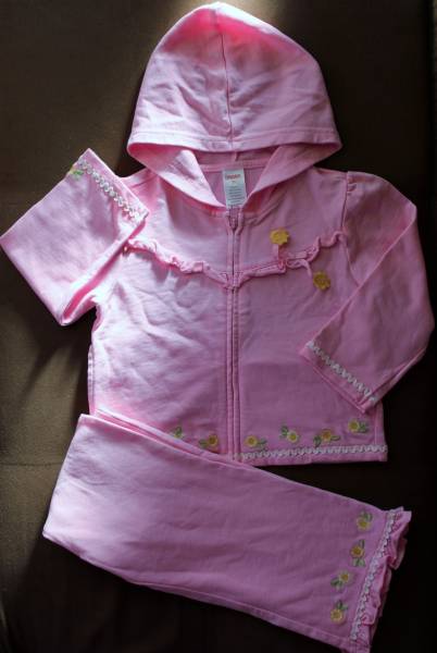 新品 Gymboree 人気の子供ブランド とてもかわいい 新登場 KAWAI ふるさと割 パーカー パンツＳＥＴ ピンクのジョギングセット