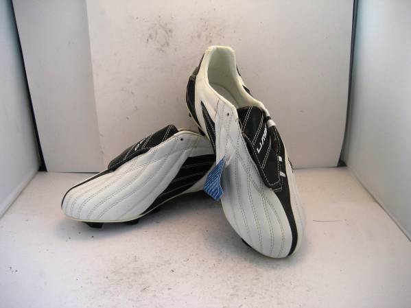  Umbro ZYPRO3LE 27.5cm не использовался товар 