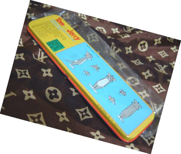トム＆ジェリー　◆　昭和　レトロ　廃盤(pán)　レトロ　絶版　文房具　　カンペン　筆箱　1981年　新古品　アニメ　キャラクター　貓　ネズミ