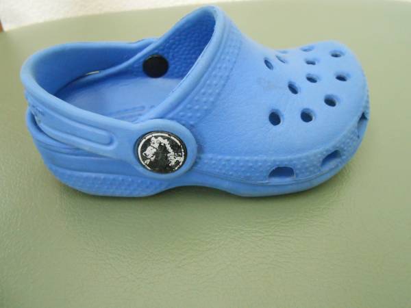 * child for boy / Crocs / blue /14.