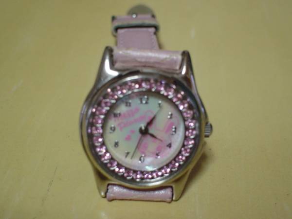 珍品　デザイン　MEZZO　PIANO　女性用腕時計　ピンク