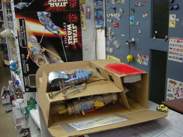 極秘基地【BOX箱市】にて中身確認です。