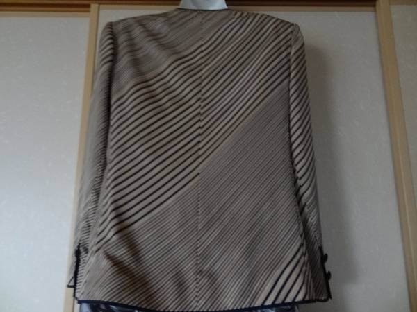 ★シンプルなお灑落ジャケット★