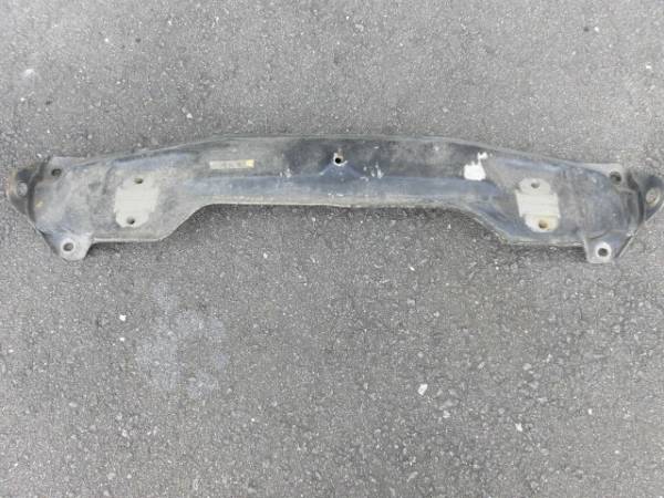 セルボCH72VフロントメンバーCG72Vクロスメンバー下ラジエーター