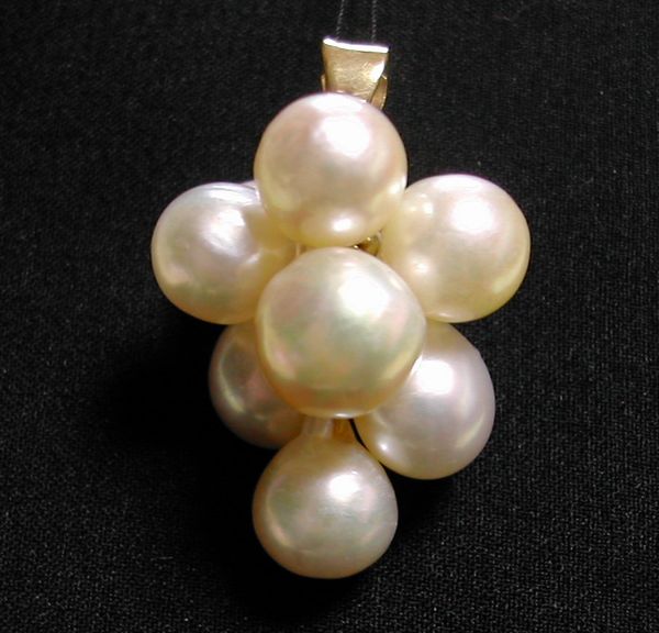 ■美品:K18+真珠のペンダントトップ パール9粒 　　　DmK32