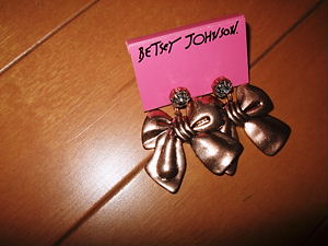  новый товар бирка быстрое решение *Betsey Johnson лента серьги *5500 иен &#65533;