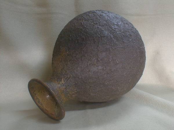 落款　鷹山　柏葉　飾り壷　23x18cm　1.7kg　和風(fēng)陶器制飾り置物