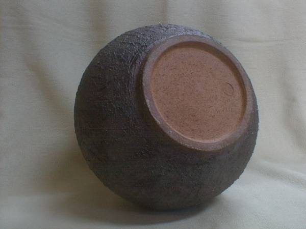 落款　鷹山　柏葉　飾り壷　23x18cm　1.7kg　和風(fēng)陶器制飾り置物