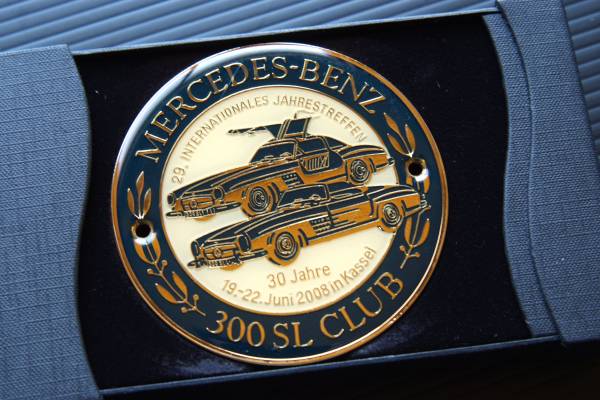 〇 Mercedes 300SL 30周年記念 エンブレム Club Badge W90mm benz ocitye メルセデスベンツ W194 W198 独オーナークラブ 限定品_画像2