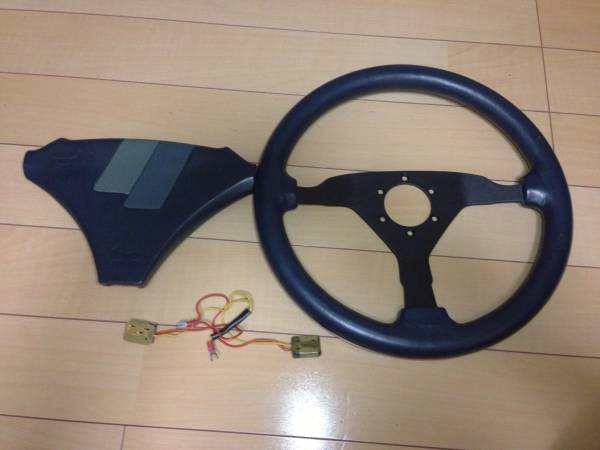  super rare ultra rare MOMO steering gear Bubble car that time thing beautiful goods old car 