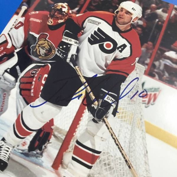NHL●フライヤーズ ジョン?ルクレア 直筆サインフォトC