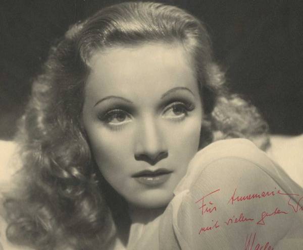 1936 Marlene Dietrich マレーネ・ディートリッヒ サイン フォト_画像2