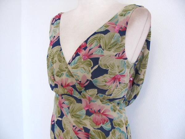 *. price cut * new goods Nicole Miller * Nankoku pattern chiffon dore-p dress 0
