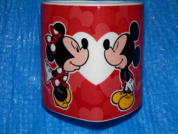 ★Walt Disney東京ディズニーハート型マグカップ★_画像1