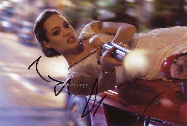2008年 映画ウォンテッド アンジェリーナ・ジョリー  サイン  フォト 他、1枚写真付き。の画像1