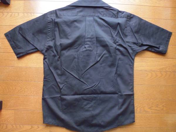 処分価格 東京原宿アポロ購入 VANHEUSEN ブラック 半袖シャツ 黒 APOLLO 古着_画像3