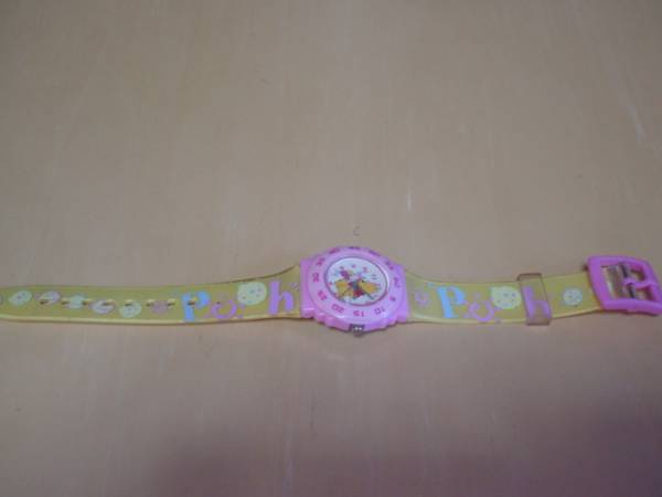 珍品　デザイン　DISNEY　プーさんの腕時計
