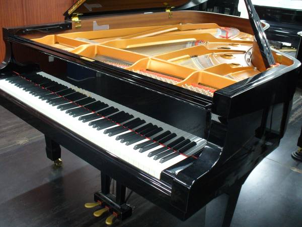 超価格 ヤマハ C6　1996年製　人気のベストセラーモデル、高級グランドピアノ、特別価格で販売中♪_画像2