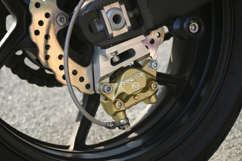 Kawasaki ZX-10R 04y'-05y' Brembo ( ブレンボ ) 旧カニ 32Φ リア キャリパー 金色 & キャリパー サポート LBP ( Ladybird Parts )製_サポートの色はブラックとなります。