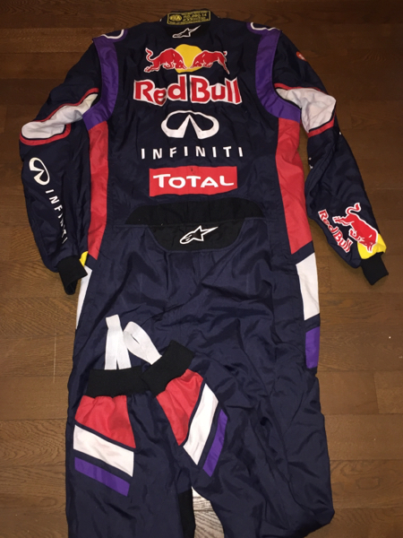 Yahoo!オークション - ベッテル'14ロシアGP実使用 直筆サイン Yahoo!オークション - ベッテル'14ロシアGP実使用 直筆サイン