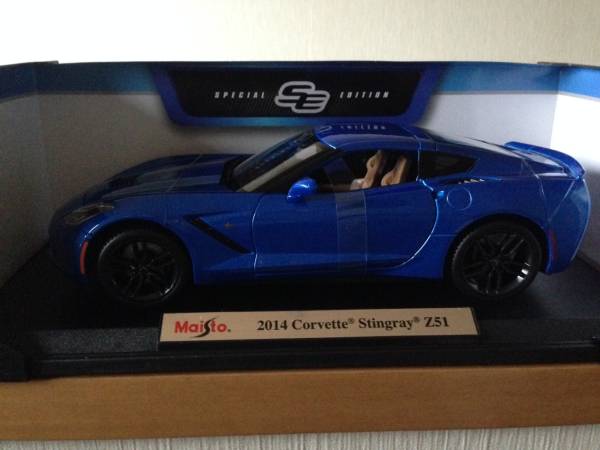 希少 Maisto マイスト 1/18 2014 Corvette Stingray Z51 青