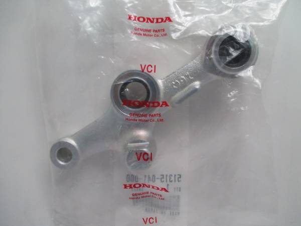 【HONDA】【スーパーカブC50/C70/C90】..●【(右)フロントサスアームCOMP】【(右)51315-041-000】_画像1