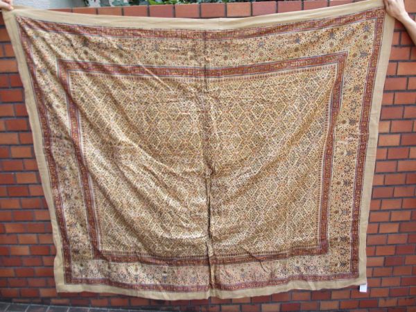  India unusual gold color. silk . hand ... .. small floral print 19 century middle period 