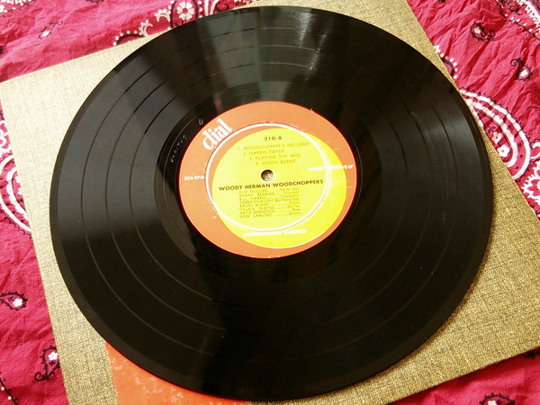 LP 10インチ USA オリジナル盤 dial 210 Woody Herman Charlie Parker Miles Davis チャーリー・パーカー マイルス・デイビス レア_画像3