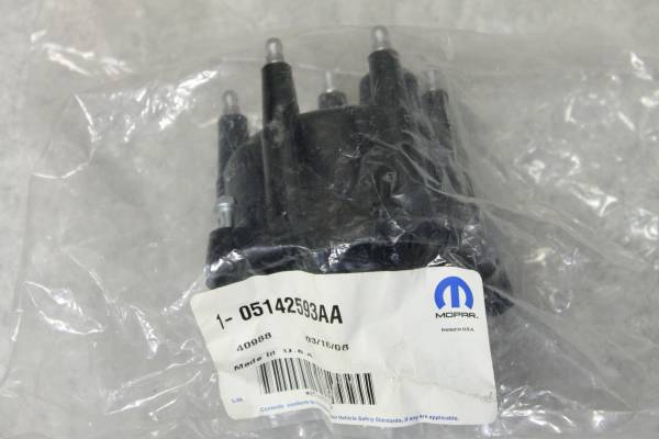 ジープラングラー ディストリビューターキャップ YJラングラー 1991-1995 新品 JEEP YJ クライスラー純正 5142593AA