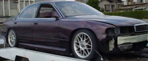 この部品取り車から外しました