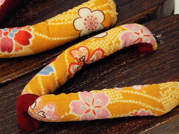☆★新品★☆女の子用☆桐下駄☆17cm☆山吹色系☆花柄☆【3】