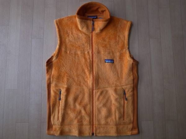 パタゴニア M's R2 Vest Mango フリース ベスト XS マンゴー PATAGONIA Regulator POLARTEC ジャケット ブルゾンR3 R4 アウトドア キャンプ