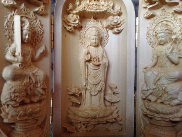卍超細密 木彫り仏像 ◆観音菩薩◆ 開閉式 小サイズ 仏壇 仏箱