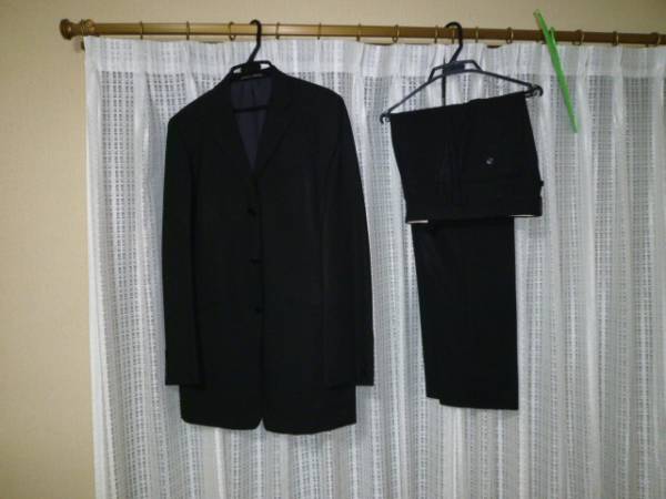 ＧＡＵＬＴIＥＲ ＨＯＭＭＥ L M サイズ 黒 スーツ 切手 ハガキ可能