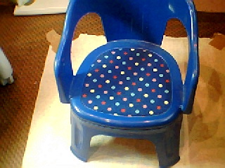 ＡZ5-1-　子供の椅子　①から④までそれぞれ１脚のお値段です。落札後にご希望の椅子の番号をお知らせください。_①