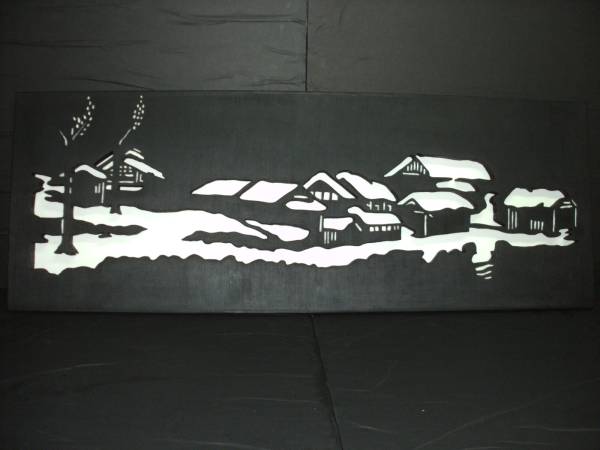 板をくり抜き風景画を描いた「木画（静かな夜）」