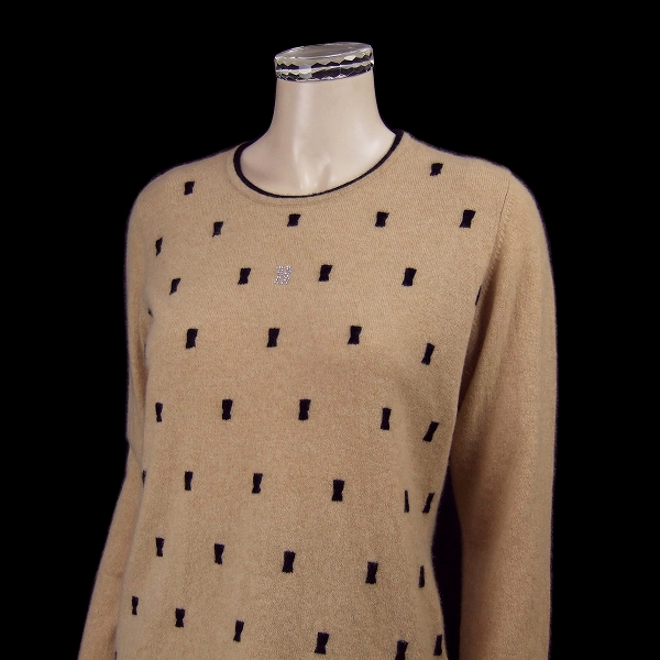 美品★バルマン*BALMAIN*煌ロゴスパン*ベージュ系*至福のカシミヤ100*高級長袖ニット*40(Lサイズ.11號)