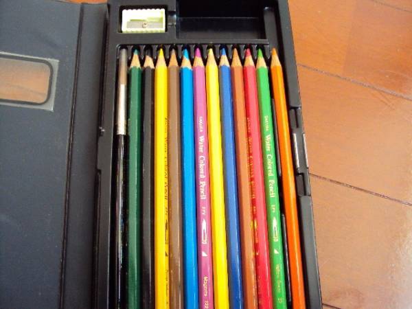 ☆　美品！さくら水彩色鉛筆１２色を格安で！_画像2