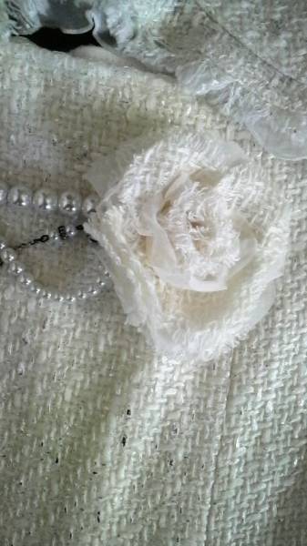 Private Label* suit * corsage & pearl chain belt attaching 