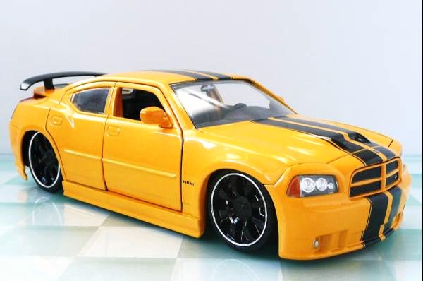 ■JADA TOYS 1/24 2006 DODGE CHARGER SRT8 YELLOW■ダッジ チャージャー 18