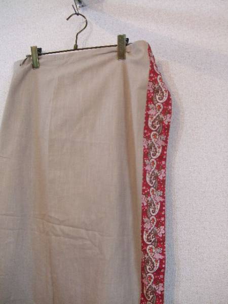 ベージュ×赤ペイズリー台形ロング巻きスカート（USED）11815_画像2