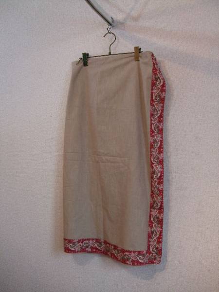 ベージュ×赤ペイズリー台形ロング巻きスカート（USED）11815_画像1
