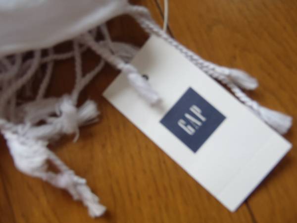 稅不要特価！新品タグ付70％オフ以下!GAP ギャップ 大判ストール?白×ピンぬ?