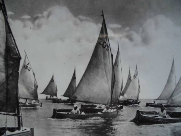 戦時写真資料★戦時写真　昭和１８年　闘う学徒の意気　２０日は海の記念日　読売新聞社 焼付版