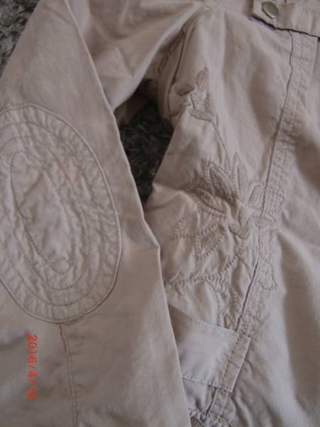 Earl Jean★アールジーン 　サファリジャケット　　ブルゾン　_パッチと刺繍部分。凝ってます。